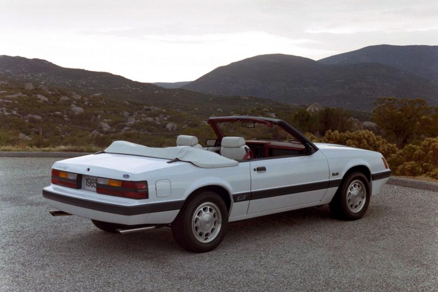  Ford Mustang 1979 года  (фото 18 из 28)